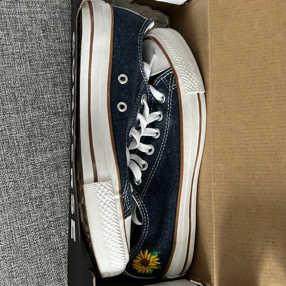 Custom converse sneakers - Picture 5 of 5